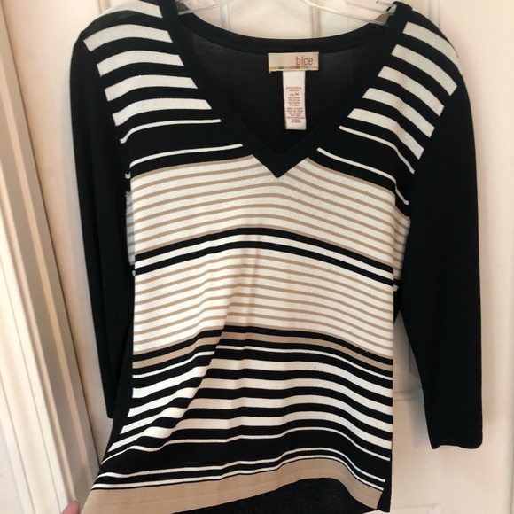 Sweater, V-neck, 3/4 length sleeves, Sz M, by Bice - Picture 7 of 9